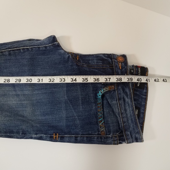 RE.DO upcycled Embroidered "Janine flare" Denim 25 - Picture 5 of 8